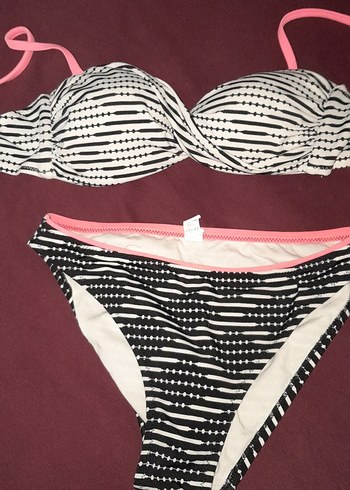 Desenli Pembe Strappy Bikini Takımı