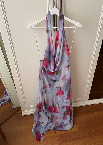 xs Beden Zara desenli halter yaka midi Elbise