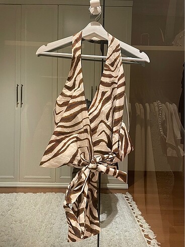 Zara Zebra desenli Keten karışımlı bluz ve pantolon