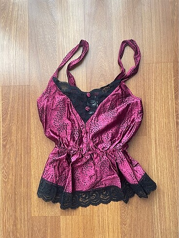 Dantel detaylı leopar desenli saten gecelik mürdüm babydoll üst