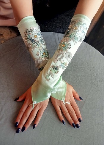 Yeşil İşlemeli Boncuklu Kadın Eldiven - Görsel 2