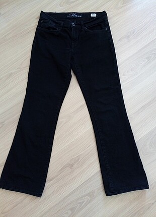 Siyah renk mavi jeans 