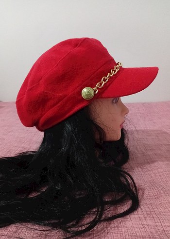 Kırmızı Zincir Detaylı Şapka  Trend & Şık - Görsel 4
