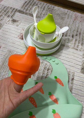 HelloBaby Havuç Desenli Yeşil Bebek Önlüğü