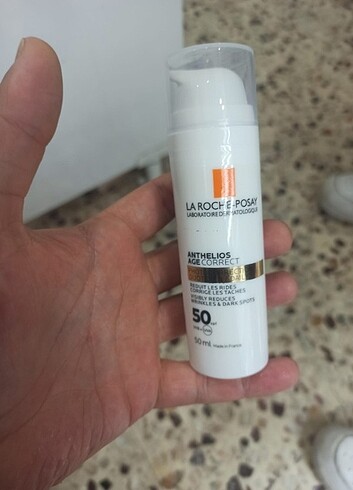 Beden La Roche Posay güneş kremi