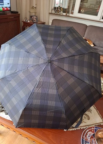 Kadin şemsiye etiketli boynerden alınmıştır - Görsel 6