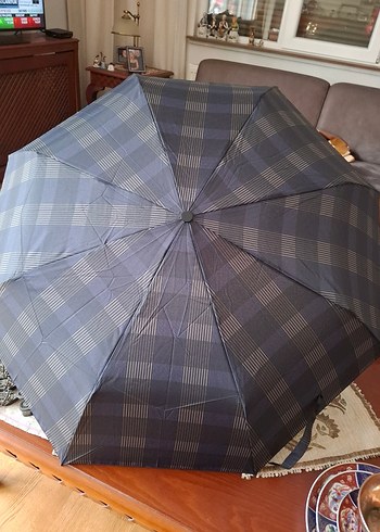 Kadin şemsiye etiketli boynerden alınmıştır - Görsel 7