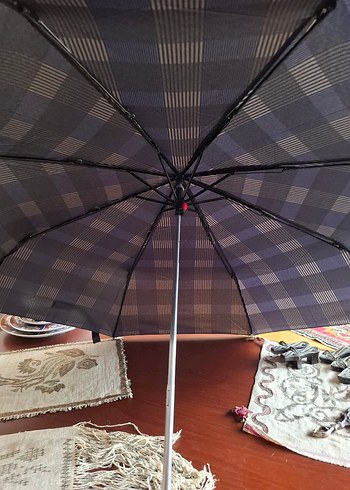 Kadin şemsiye etiketli boynerden alınmıştır - Görsel 8