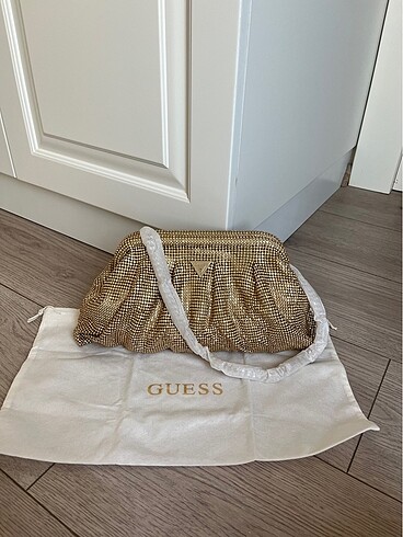 Beden Guess Gold Taşlı Çanta