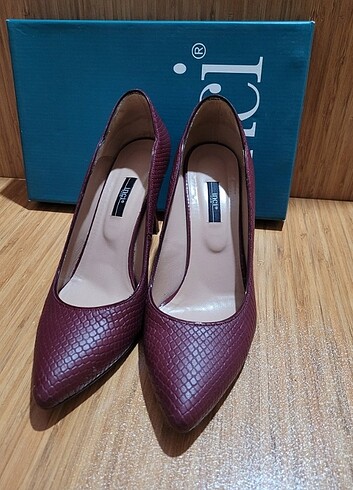 38 Beden Bordo Stiletto
