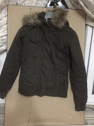 36 Beden Bershka mont