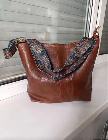 Zara Pu deri etnik saplı kahverengi çanta, taba ( zara değildir)
