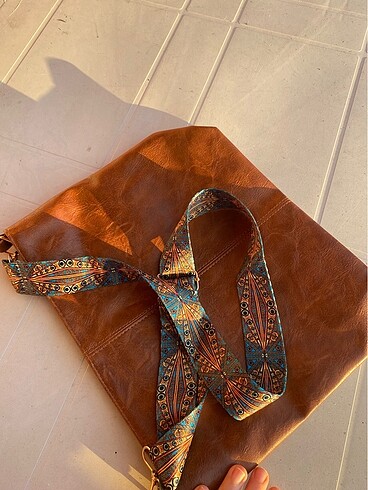  Beden Pu deri etnik saplı kahverengi çanta, taba ( zara değildir)