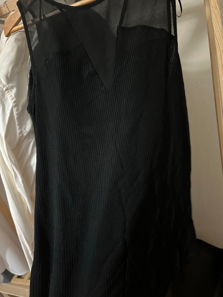 Siyah V Yaka Transparan Kadın Atlet - Görsel 3