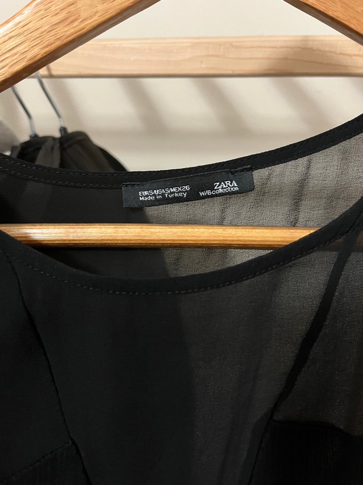 Siyah V Yaka Transparan Kadın Atlet - Görsel 4