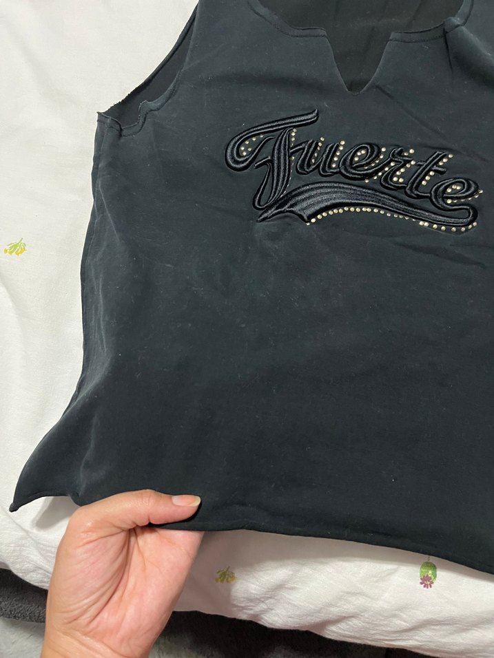 Siyah V Yaka Parlak Taşlı Kadın Atlet - Görsel 2