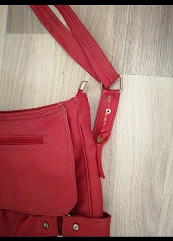  Beden kırmızı Renk Çapraz çanta