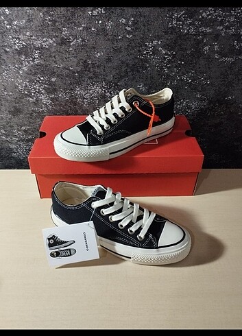 Converse Chuck Kısa Barkodlu Siyah Ayakkabı 