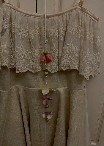 Kız Çocuk Beyaz Nakışlı Keten Elbise - Görsel 3