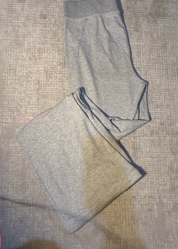 Bershka gri İspanyol paça tayt - Görsel 3