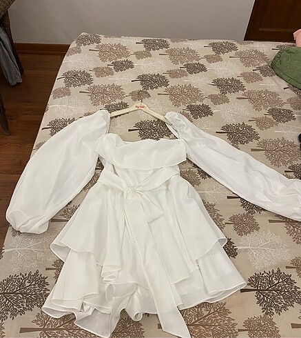 şort etekli beyaz elbise
