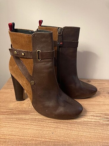 38 Beden Tommy Hilfiger topuklu bot