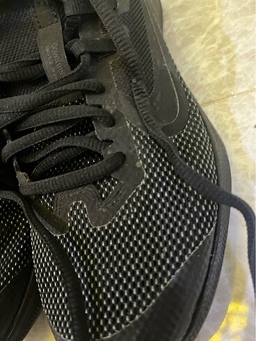 36,5 Beden Nike fileli spor ayakkabı