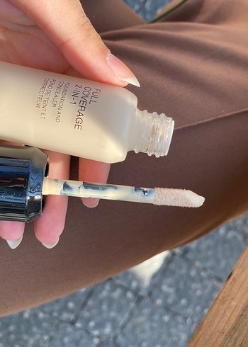 Kiko KIKO Milano Full Coverage 2'si 1 Arada Fondöten & Kapatıcı