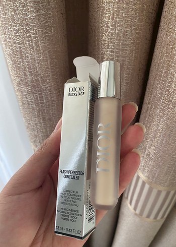 Dior Backstage Flash Perfector Kapatıcı