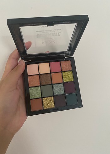 NYX NYX Ultimate Çok Renkli Göz Farı Paleti