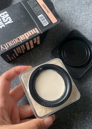 Huda beauty baking pudra - Görsel 4