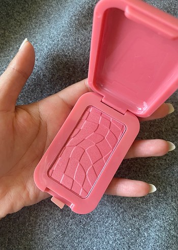 Nyx buttermelt allık