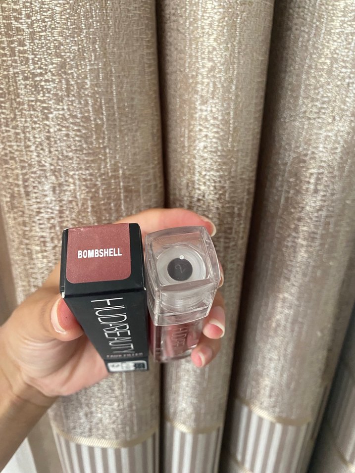 Rare beauty lipgloss - Görsel 2