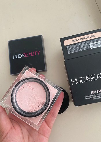 Beden Huda beauty baking pudra