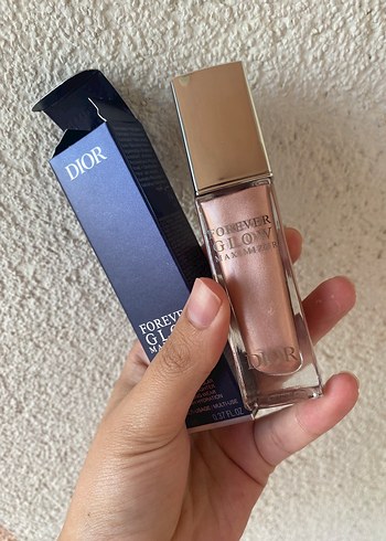  Beden Dior likit aydınlatıcı