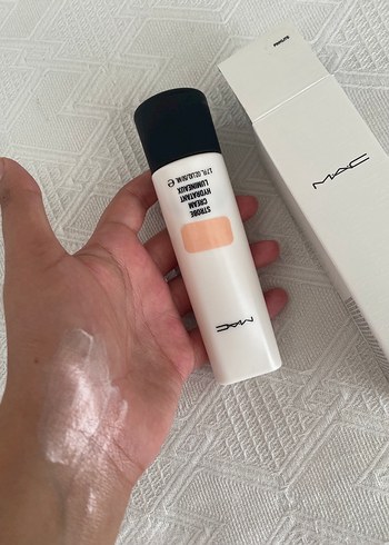 MAC Mac ışıltılı makyaj bazı
