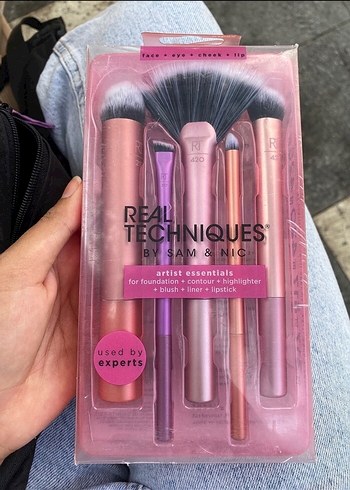 Real Techniques Pembe Makyaj Fırça Seti