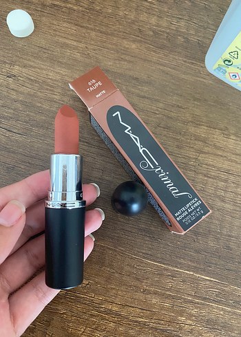 MAC Mat Ruj 616 Taupe