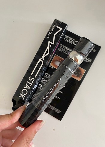 MAC Stack Siyah Maskara