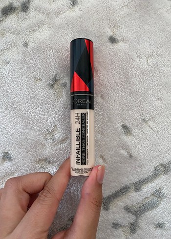 L'Oréal Paris L'Oréal Infallible 24H Kapatıcı 305