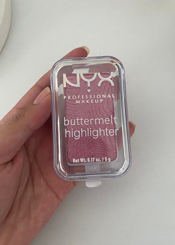 NYX Nyx buttermelt aydınlatıcı