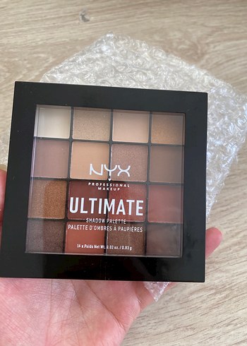 NYX Ultimate Göz Farı Paleti - Bej Tonları