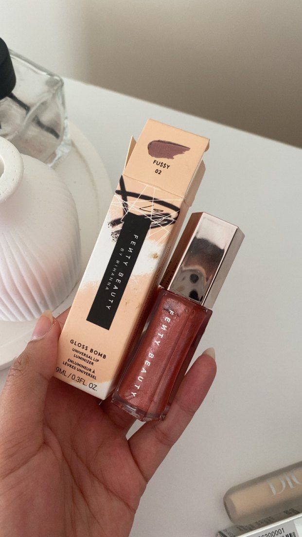 Fenty Beauty Gloss Bomb Parlak Dudak Parlatıcısı lipgloss - Görsel 2