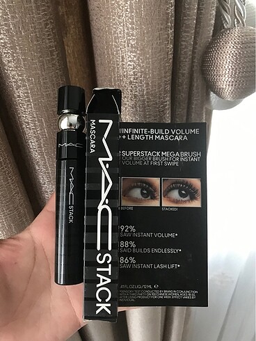 MAC Mac strack maskara