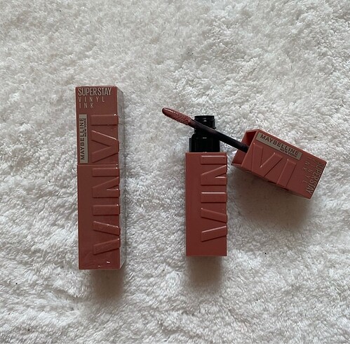 Maybelline vinly ink ruj