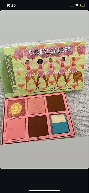 Benefit tickle aydınlatıcı ve bronzer paleti