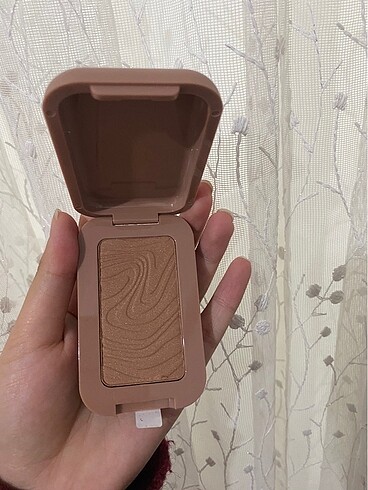 NYX Nyx buttermelt bronzer