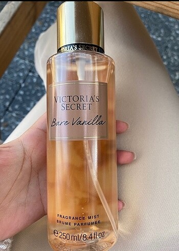 Victoria secret vücut spreyi bare vanilya