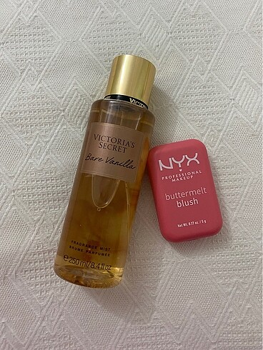 Victoria secret vücut spreyi ve Nyx buttermelt allık