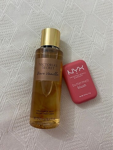 Victoria s Secret Victoria secret vücut spreyi ve Nyx buttermelt allık